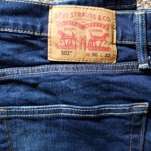 Like new men's levi 502 w36 L32